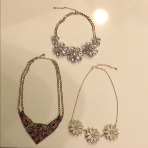 BUNDLE COSTUME JEWELRY